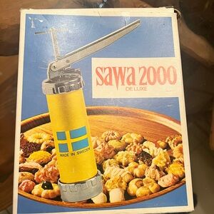 Vintage sawa 2000 cookie mold